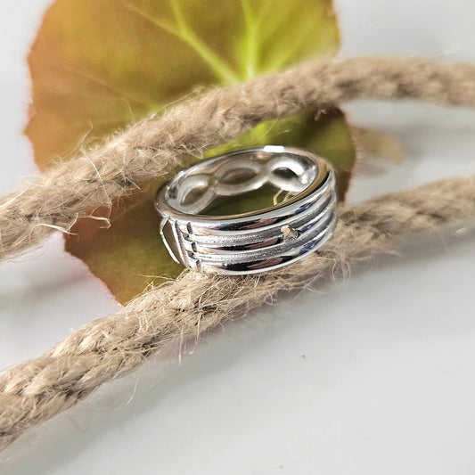 Anillo Atlante: Un Símbolo de Sabiduría, Protección y Misterio Ancestral - Aurora Boreal