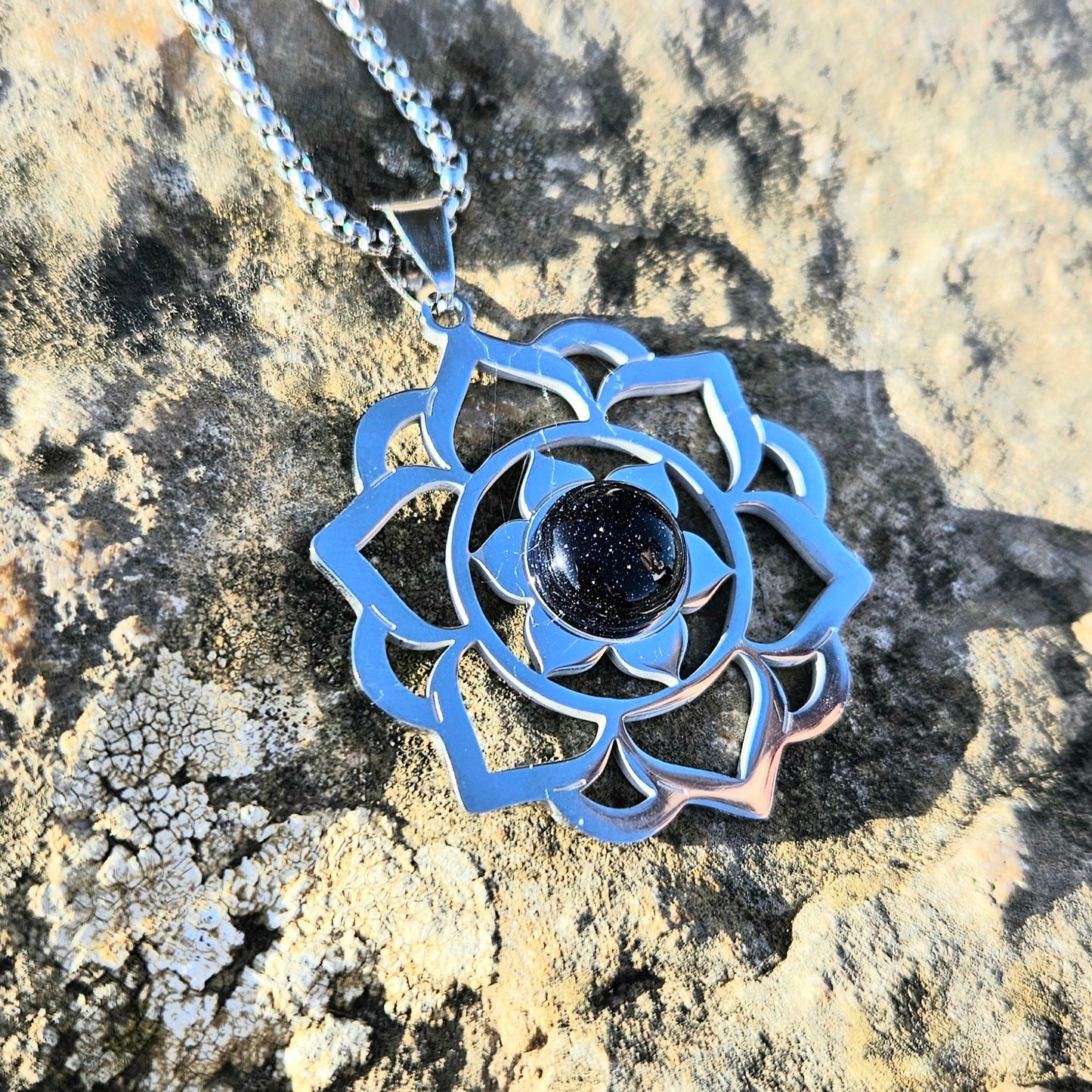 Colgante Flor de LOTO - Aurora Boreal