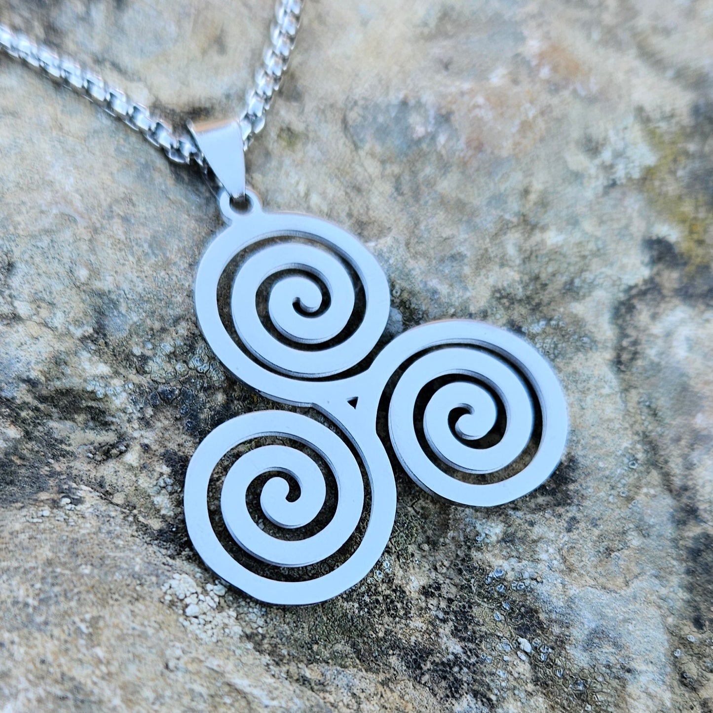 Colgante Triskel - Aurora Boreal