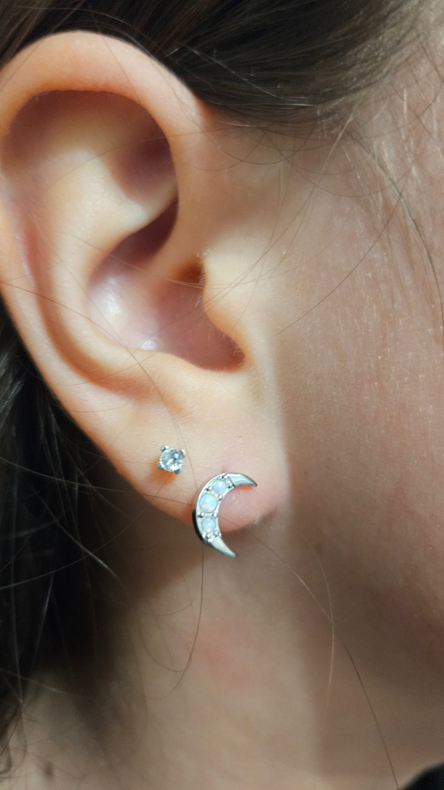 Pendientes Luna con ópalo en Plata de Ley