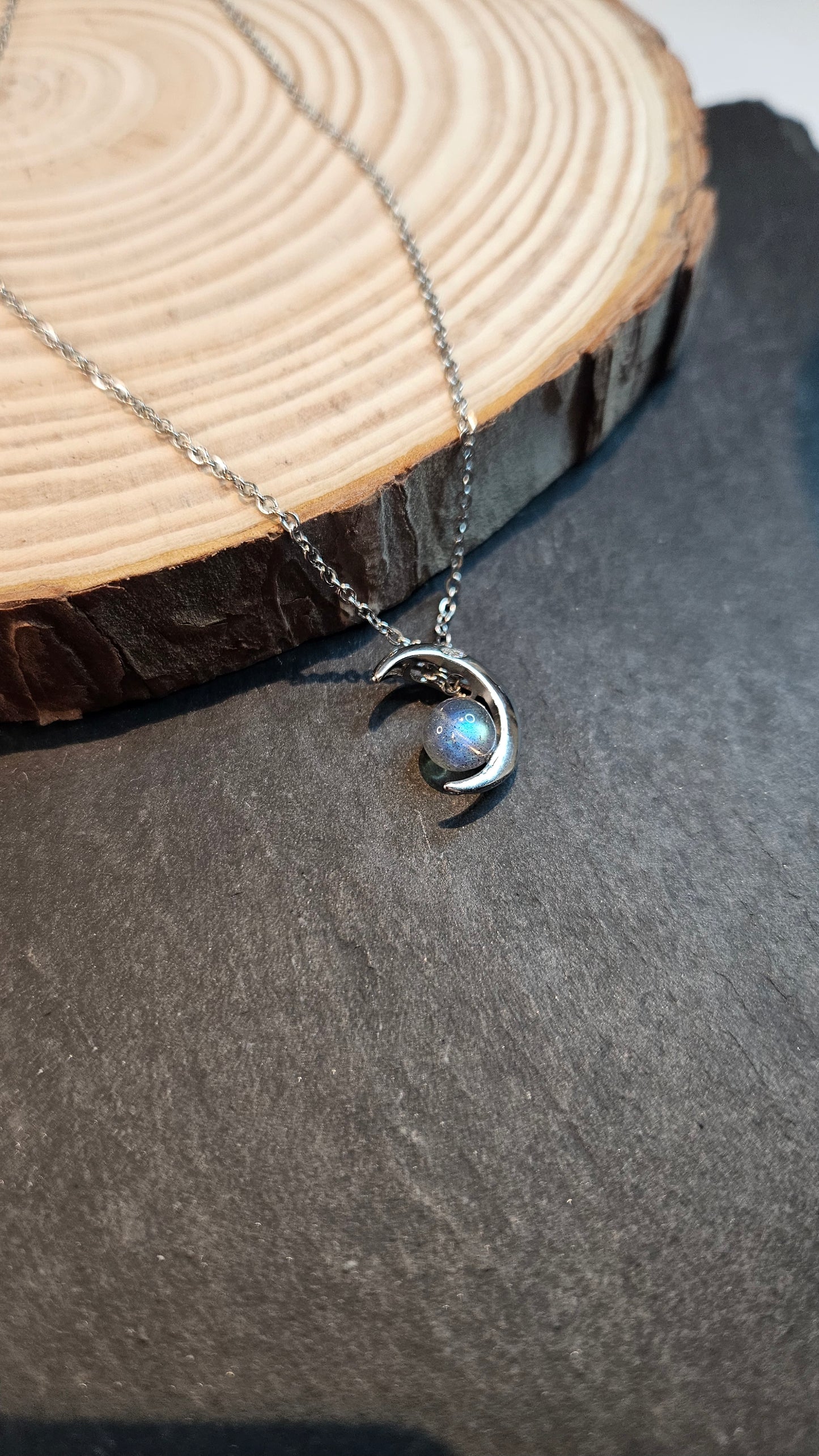Colgante Luna con Labradorita en Plata de Ley