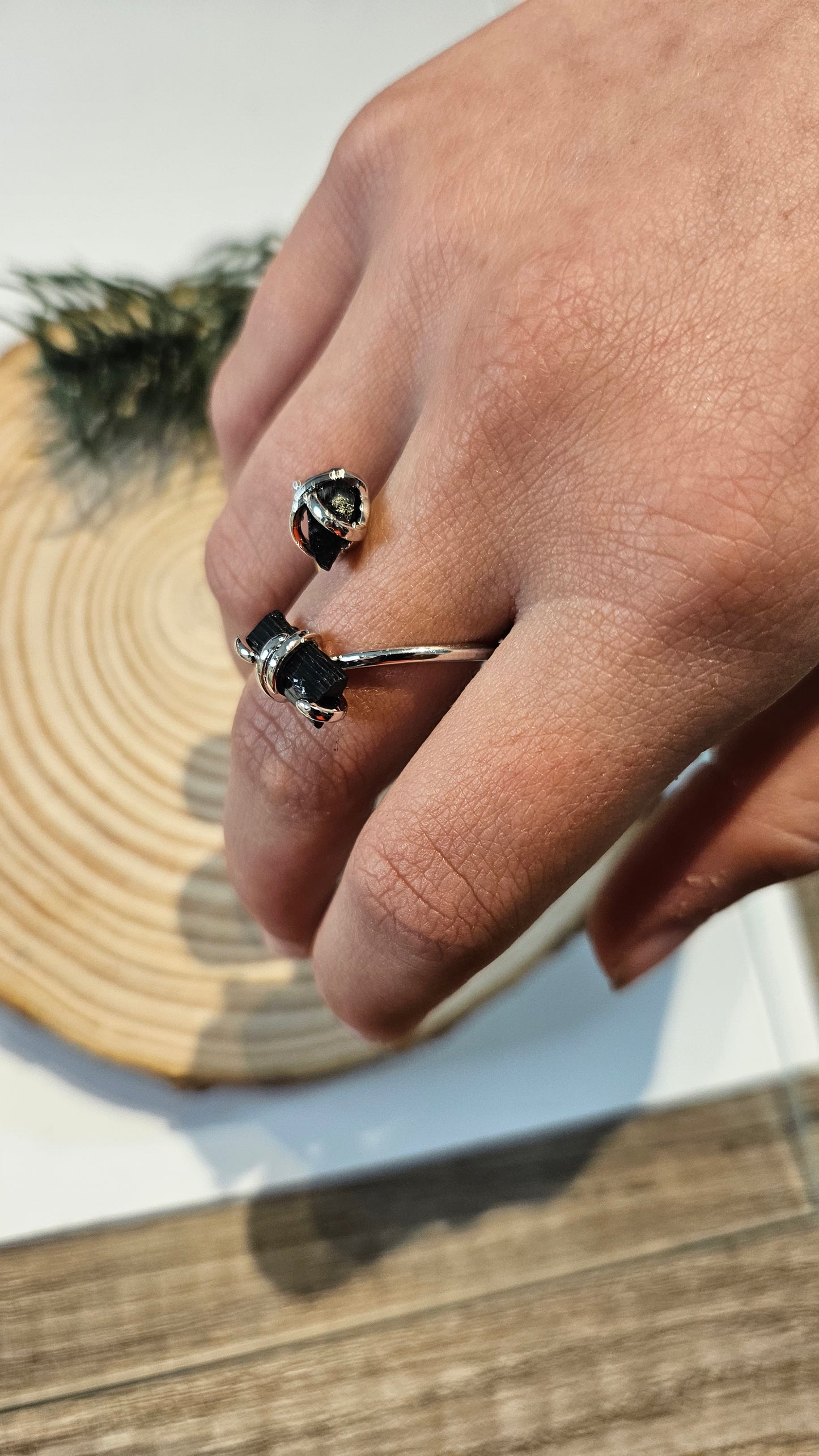 Anillo ajustable turmalina negra