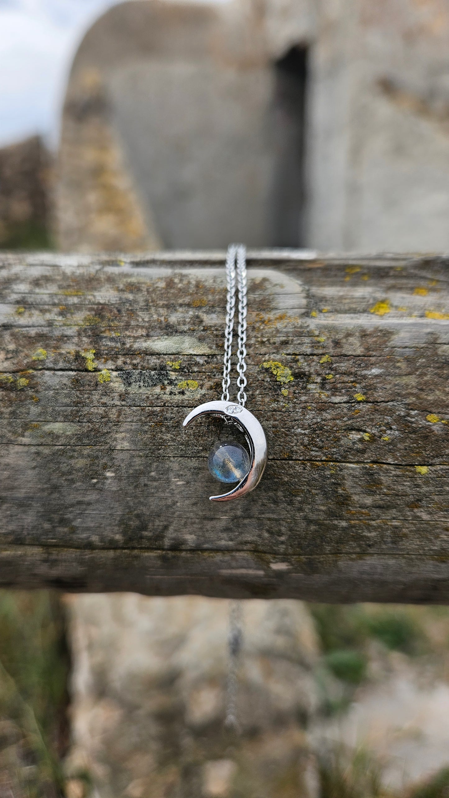 Colgante Luna con Labradorita en Plata de Ley