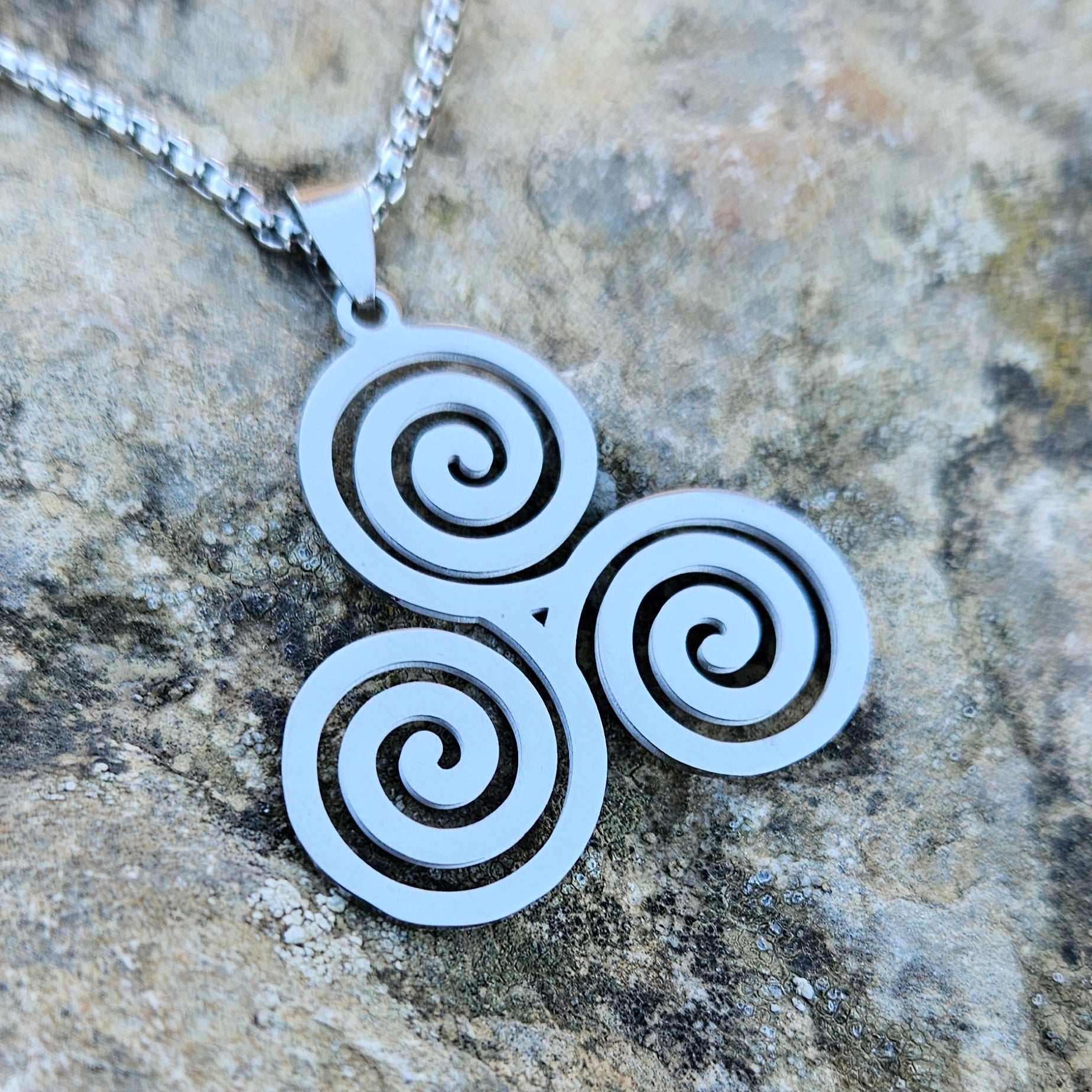Colgante Triskel - Aurora Boreal